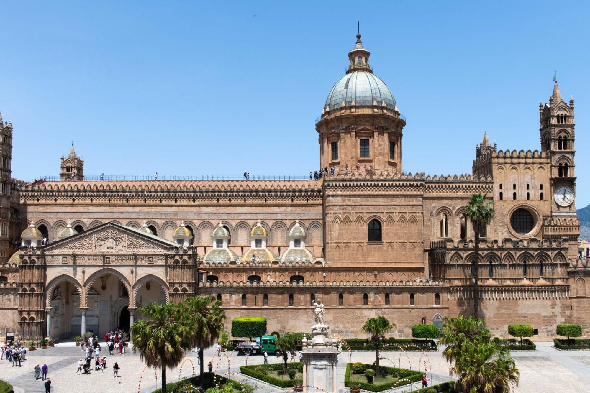 Cathedral View Apartments Palermo Bagian luar foto