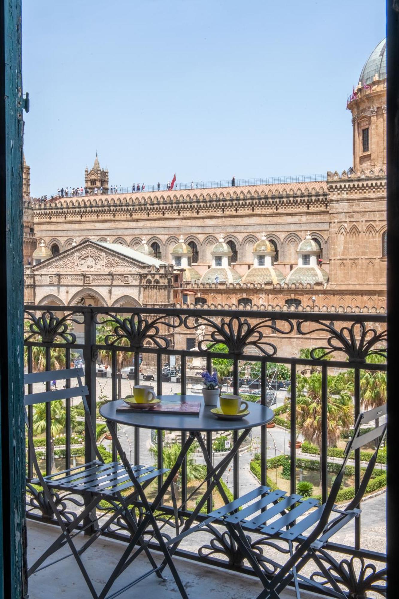 Cathedral View Apartments Palermo Bagian luar foto